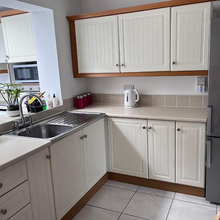 Spacious 5 Double Bed Bedroom Bungalow Near Belfast Лисберн Экстерьер фото