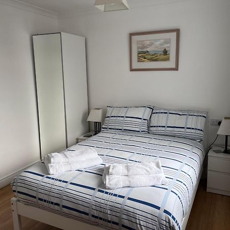 Spacious 5 Double Bed Bedroom Bungalow Near Belfast Лисберн Экстерьер фото