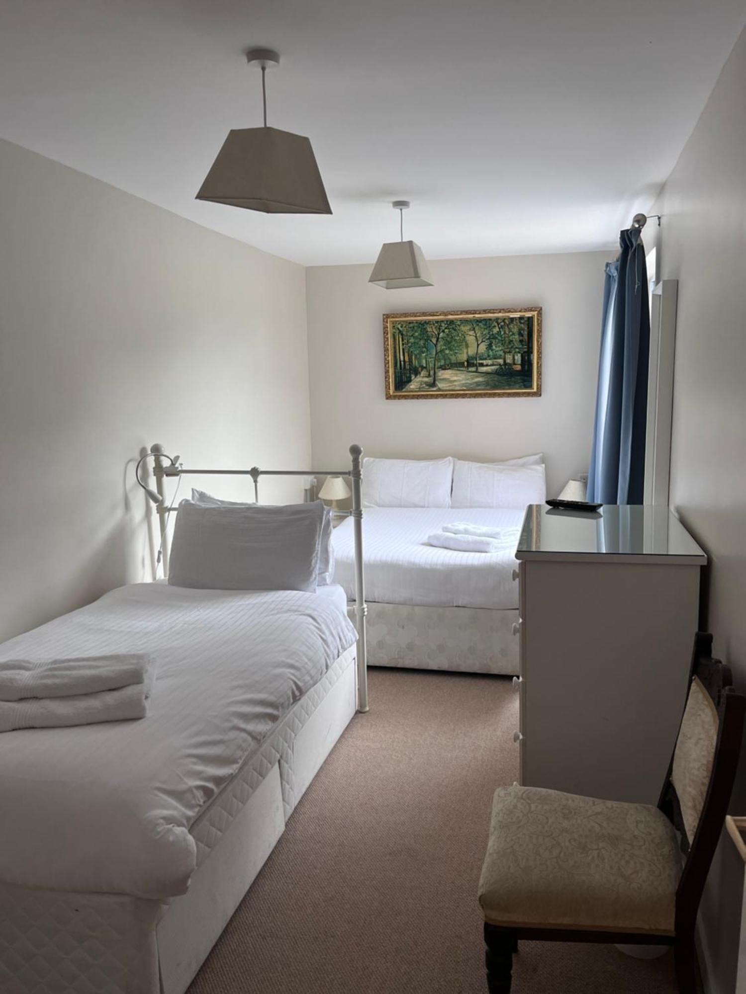 Spacious 5 Double Bed Bedroom Bungalow Near Belfast Лисберн Экстерьер фото