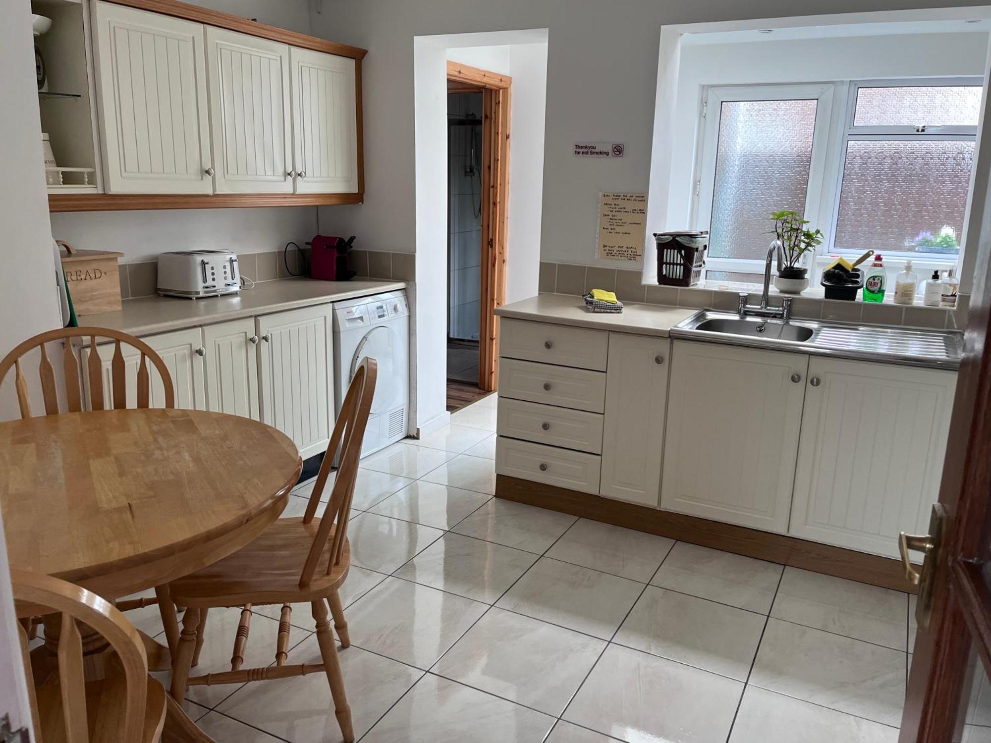 Spacious 5 Double Bed Bedroom Bungalow Near Belfast Лисберн Экстерьер фото